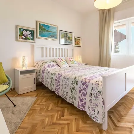 Apartment Marina *
